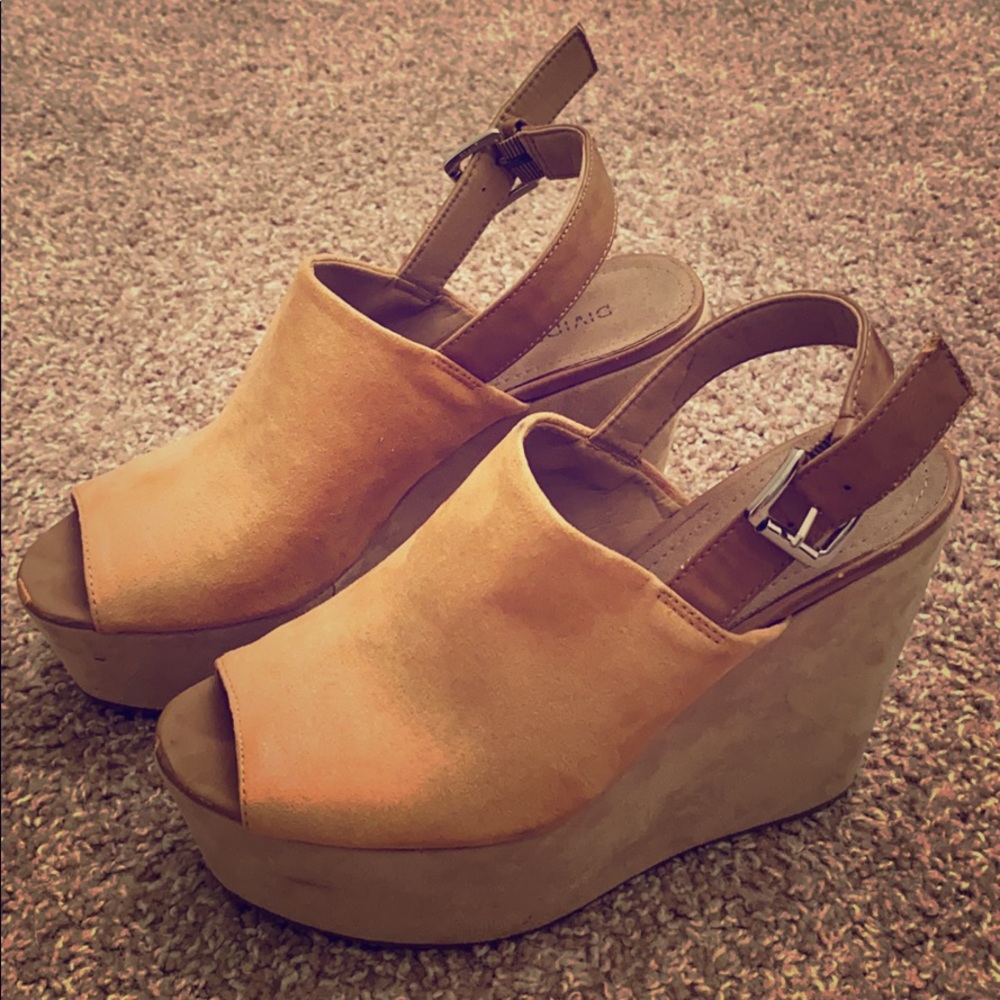 Tan swayed 3” heels Divided H&M US 8